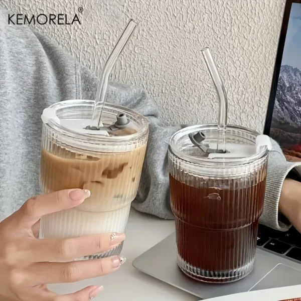 Transparentes Glas für Kaffee