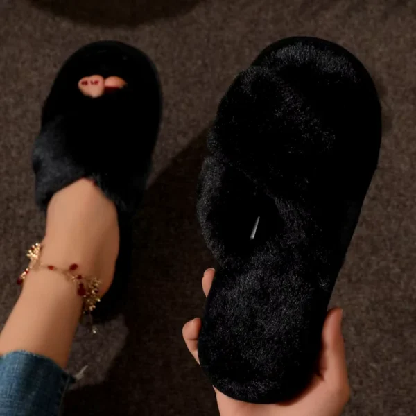 Fashion Cross Strap Cozy Fur Slippers Women Indoor Light Warm Plush Home Slippers Woman Faux Fur Flat Heel Couple Slides plus Size 43