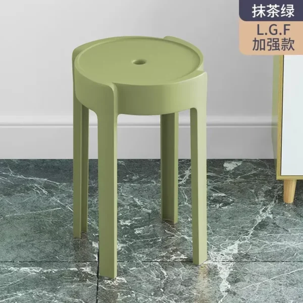 Stilvoller Plastikhocker